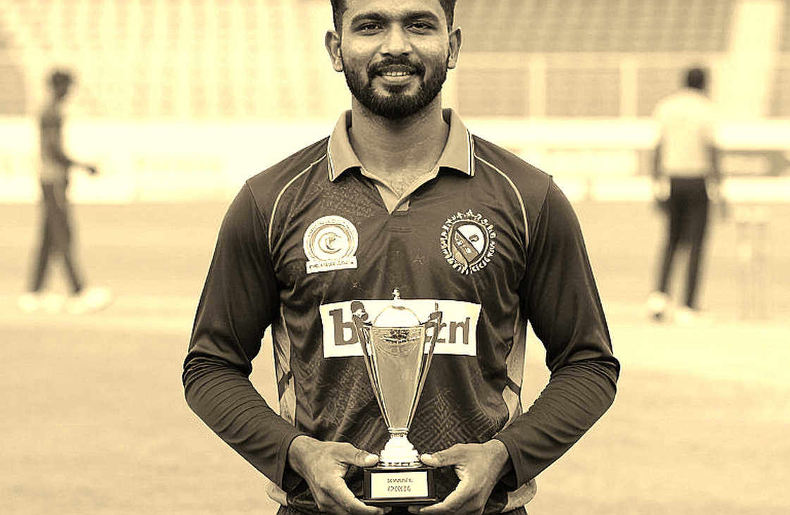 চেইনে বাঁধা কভার ড্রাইভ: ক্রিকেটের নতুন খতিয়ান, আর যে ছেলেটি এখনও টোকেন হয়নি